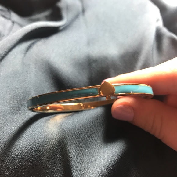 Kate Spade thin hinge spade bangle bright blue - Picture 2 of 8